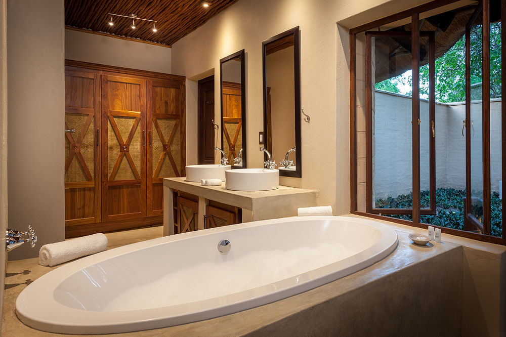 Tuli Safari Lodge Lentswelemoriti エクステリア 写真